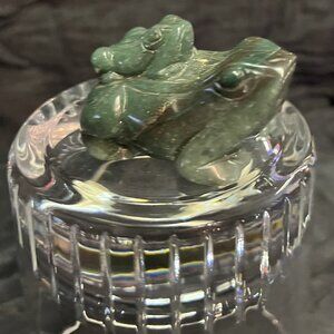 Small Jade Mommy & Baby Frog Craved